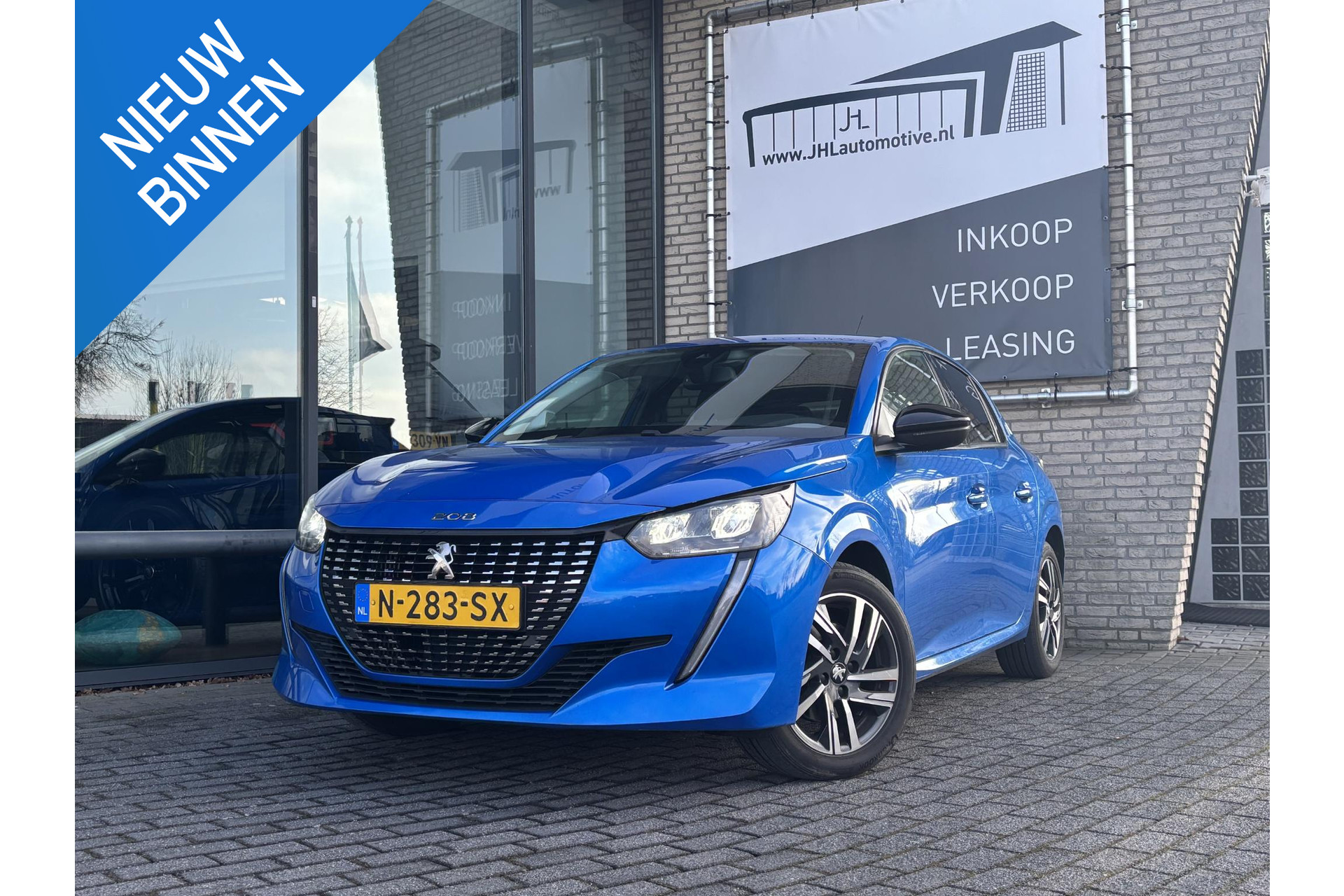 Peugeot 208 1.2 Allure*AUTOM.*ECC*CRUISE*NAVI*HAAK*CAM*CARPLAY